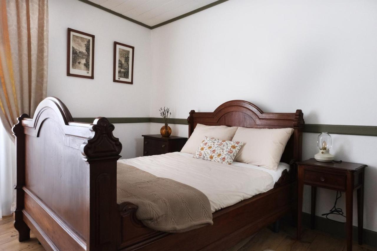 פיניאל Casa Da Praca - Guest House מראה חיצוני תמונה