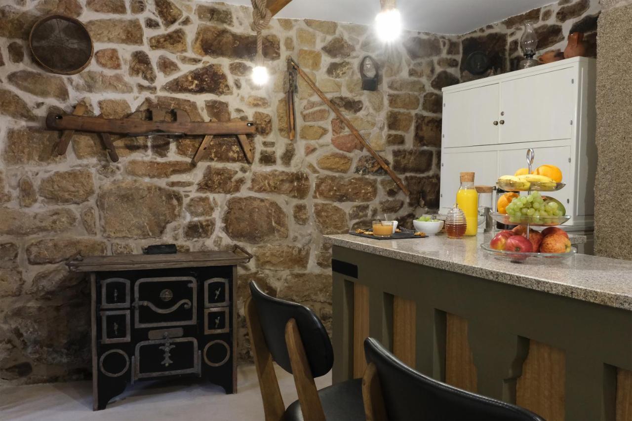 פיניאל Casa Da Praca - Guest House מראה חיצוני תמונה